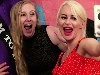 CFNM amateur ladies wank rod in group HJ