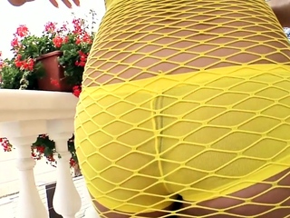 Busty DP babe gaping asshole in 3some